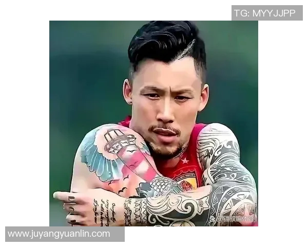 中国足球队球员纹身背后的故事与个性表达分析