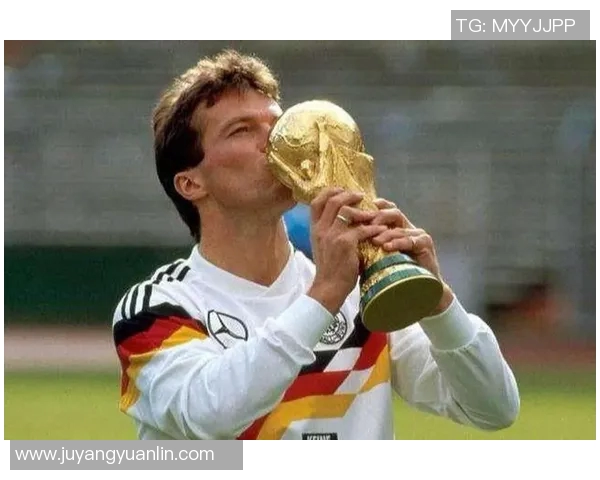 德国足球传奇人物：从贝肯鲍尔到诺伊尔的辉煌历程与影响力